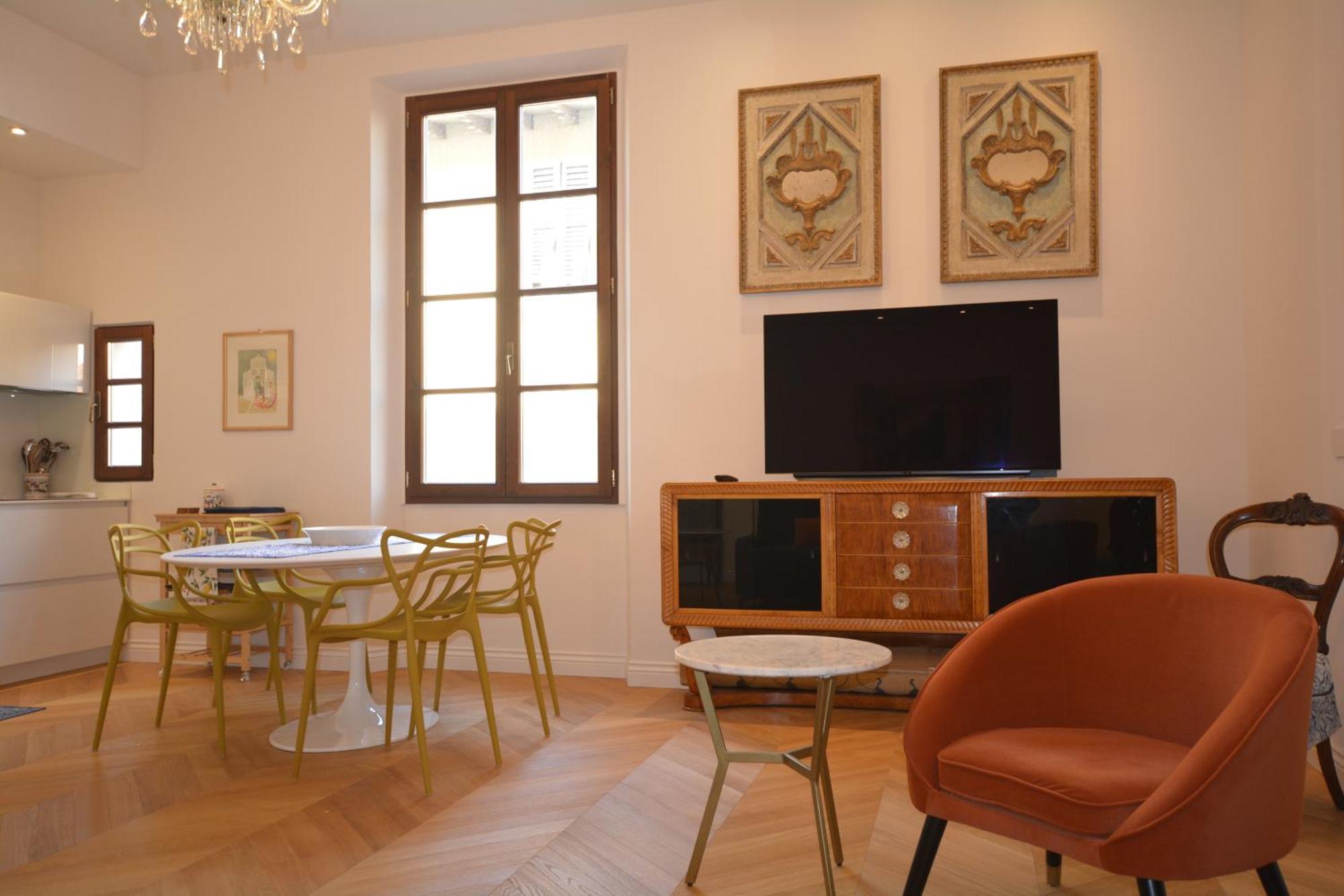 Servi Elegant With Terrace Florencia